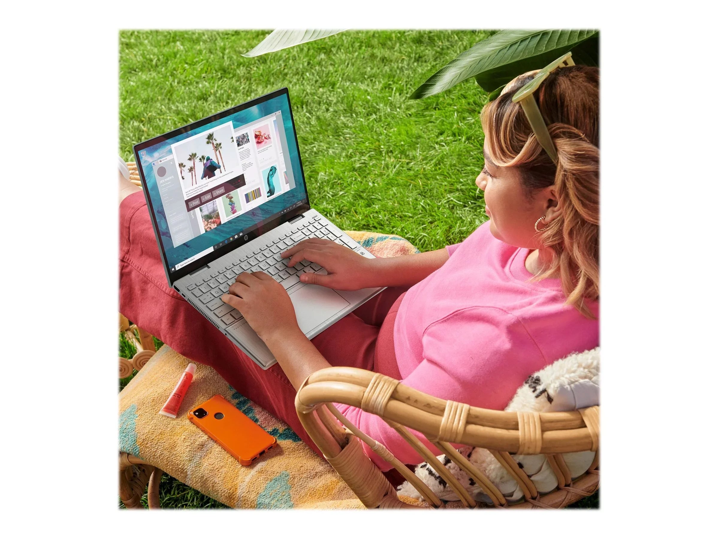 Pavilion x360 Mobile pc 15-er0051nr - Flip design - Core i5 1135G7 / 2.4 GHz - Win 10 Home 64-bit - Iris Xe Graphics - 8 GB RAM - 512 GB SSD NVMe - 15.6" IPS Monitor 1920 x 1080 (Full HD) - Wi-Fi 6 - natural silver - kbd: US