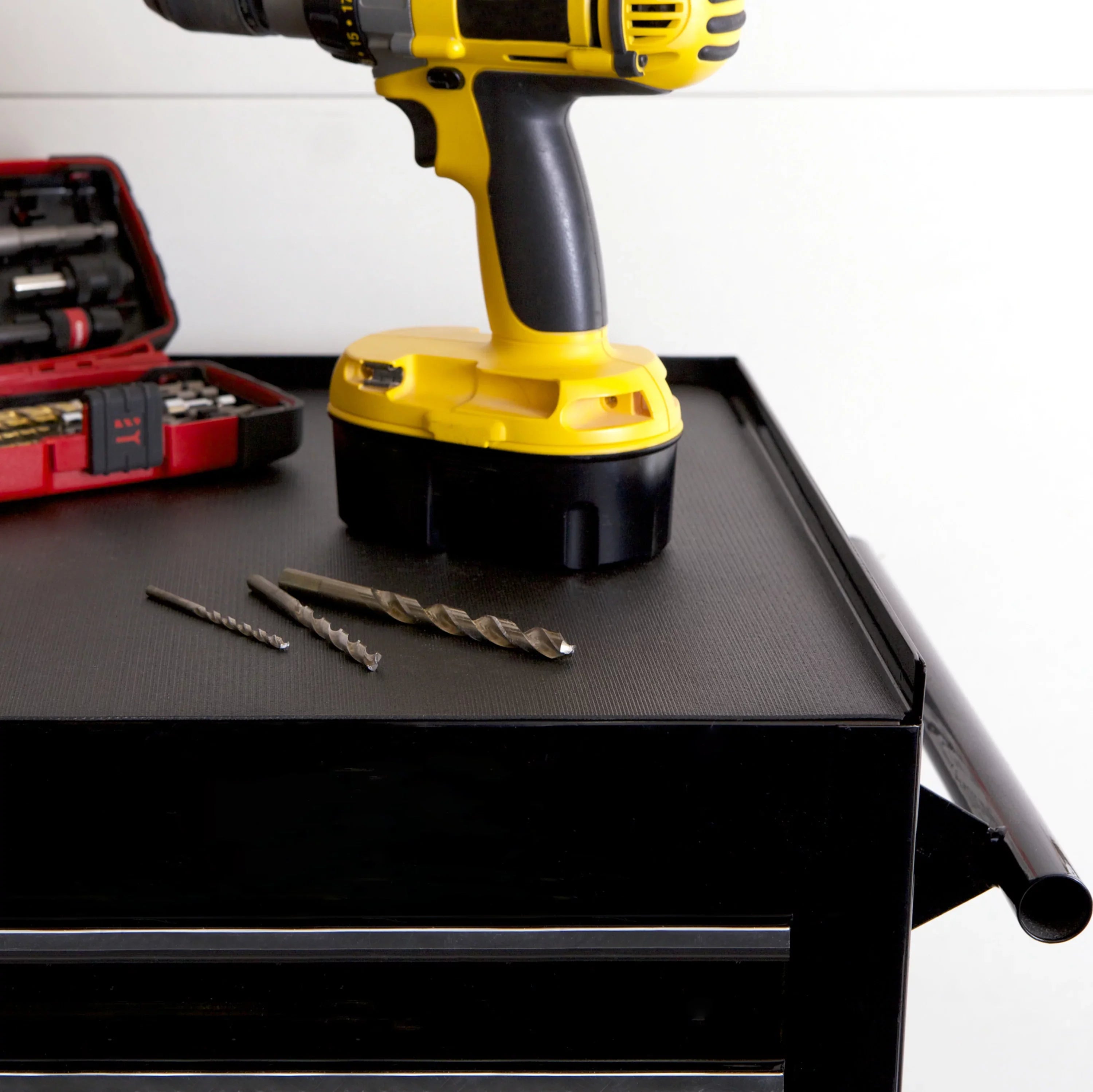EasyLiner Solid Grip 18 in. x 5 ft. Black Tool Box Shelf Liner