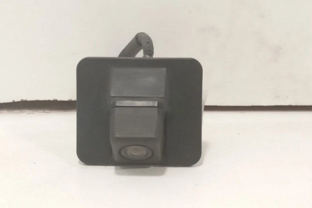 Pre-Owned 2014-2016 Mazda 3 Rear View Camera Sensor OEM (Good)