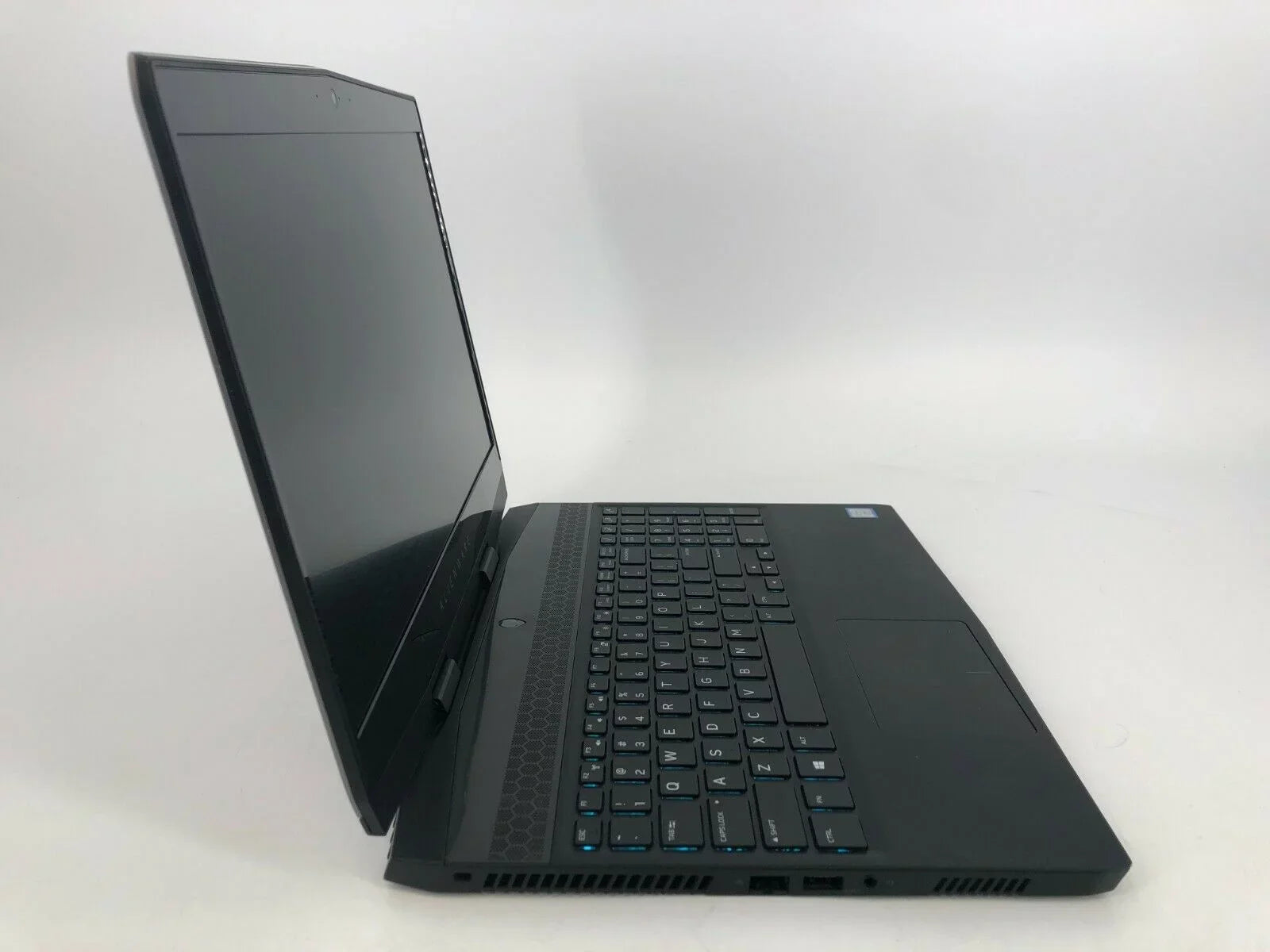Pre-owned Alienware m15 R1 15" FHD 143Hz 2.6GHz i7-9750H 32GB 1TB SSD - RTX 2070 Max-Q 8GB