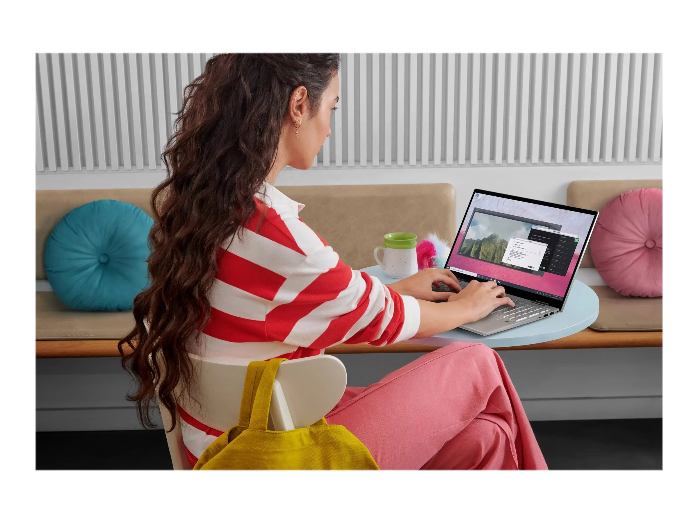 Pavilion x360 Mobile pc 15-er0051nr - Flip design - Core i5 1135G7 / 2.4 GHz - Win 10 Home 64-bit - Iris Xe Graphics - 8 GB RAM - 512 GB SSD NVMe - 15.6" IPS Monitor 1920 x 1080 (Full HD) - Wi-Fi 6 - natural silver - kbd: US