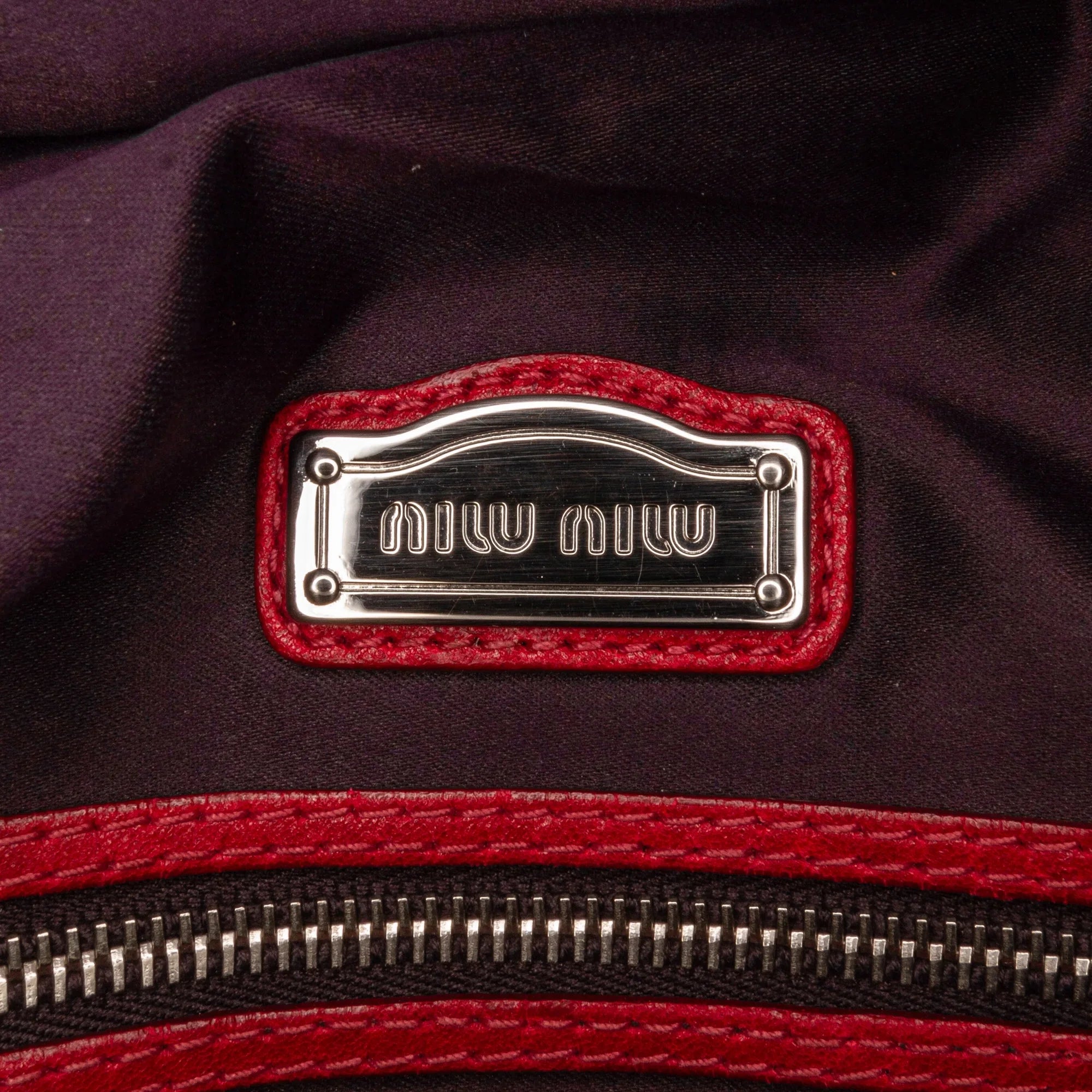 Pre-Owned Authenticated Miu Miu Quilted Tote Bag Calf Leather Red Unisex (Good)