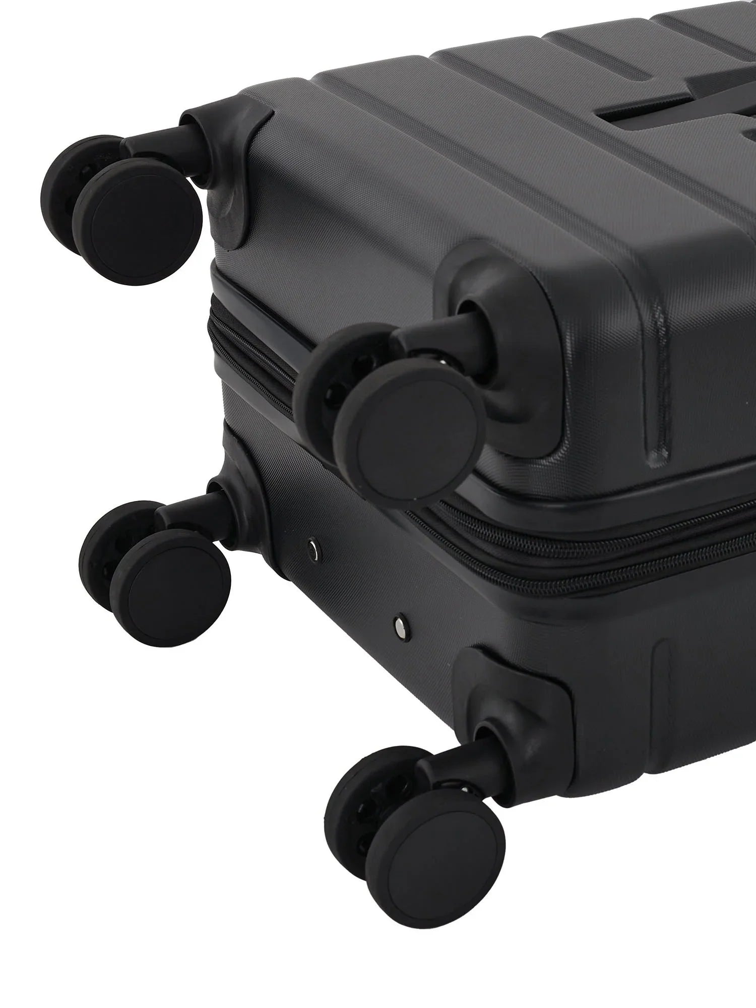 Wrangler 4pc HS Black with Trunk
