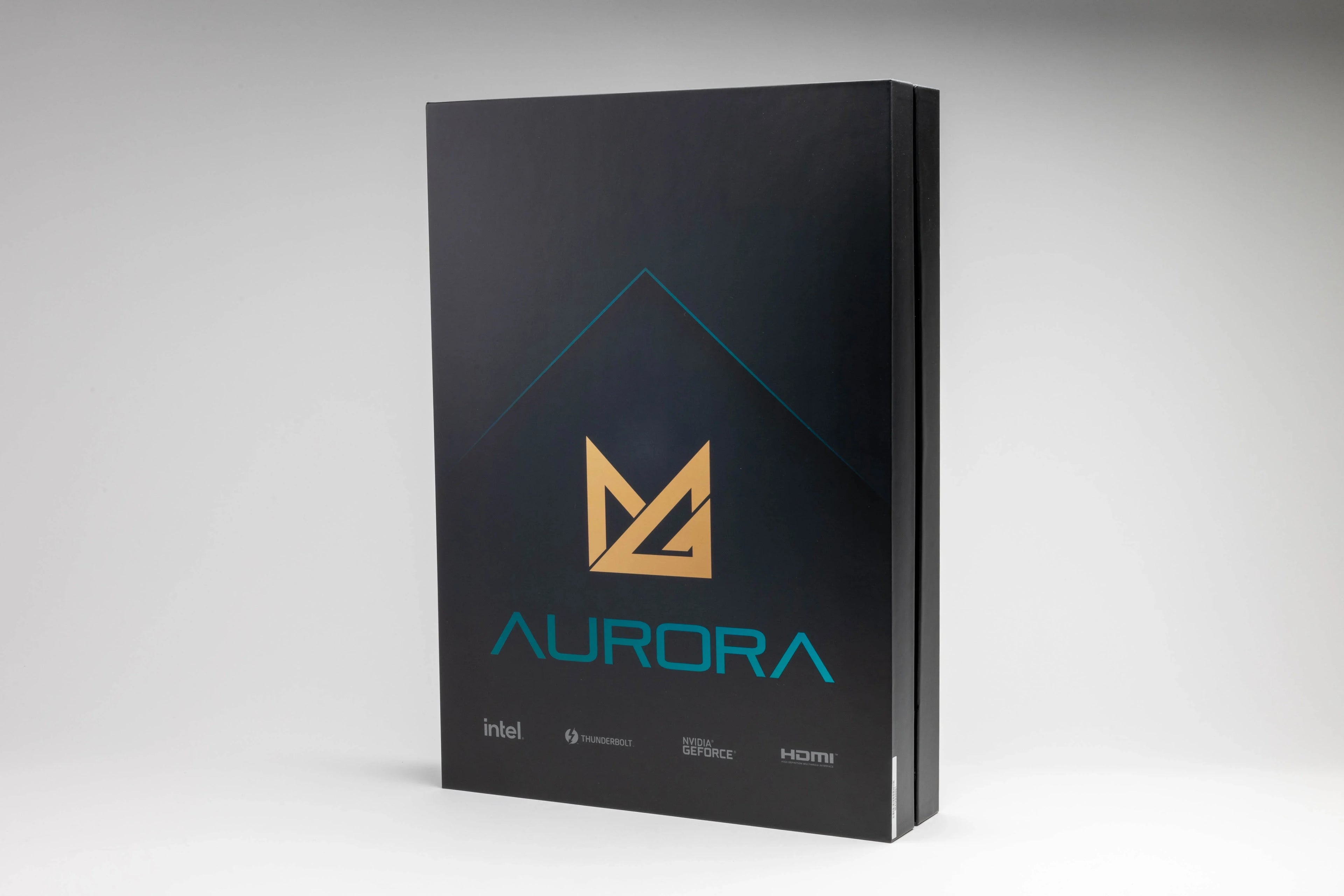 MXG AURORA 17.3" Gaming Notebook i9-12900H 32 GB DDR5 1 TB NVMe Windows 11 Home 64-Bit