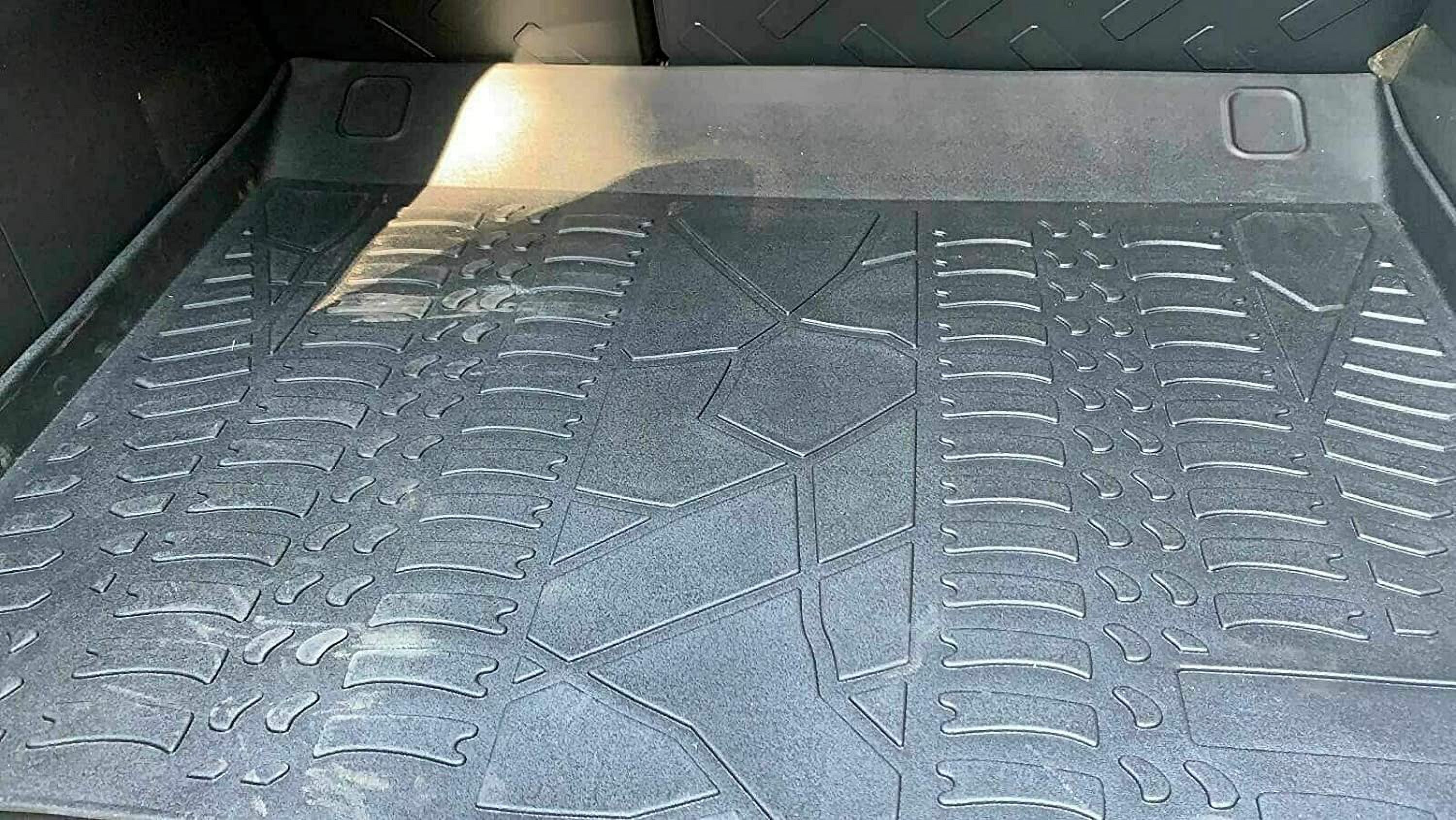 EACCESSORIES EA Cargo Liner – Trunk Mat for Toyota FJ Cruiser 2007-2014 – Weather-Resistant Trunk Mats for Cars with Raised Lip – Non-Slip Car Trunk Mat Rubber – Easy to Install – Laser Pre-Cut Design