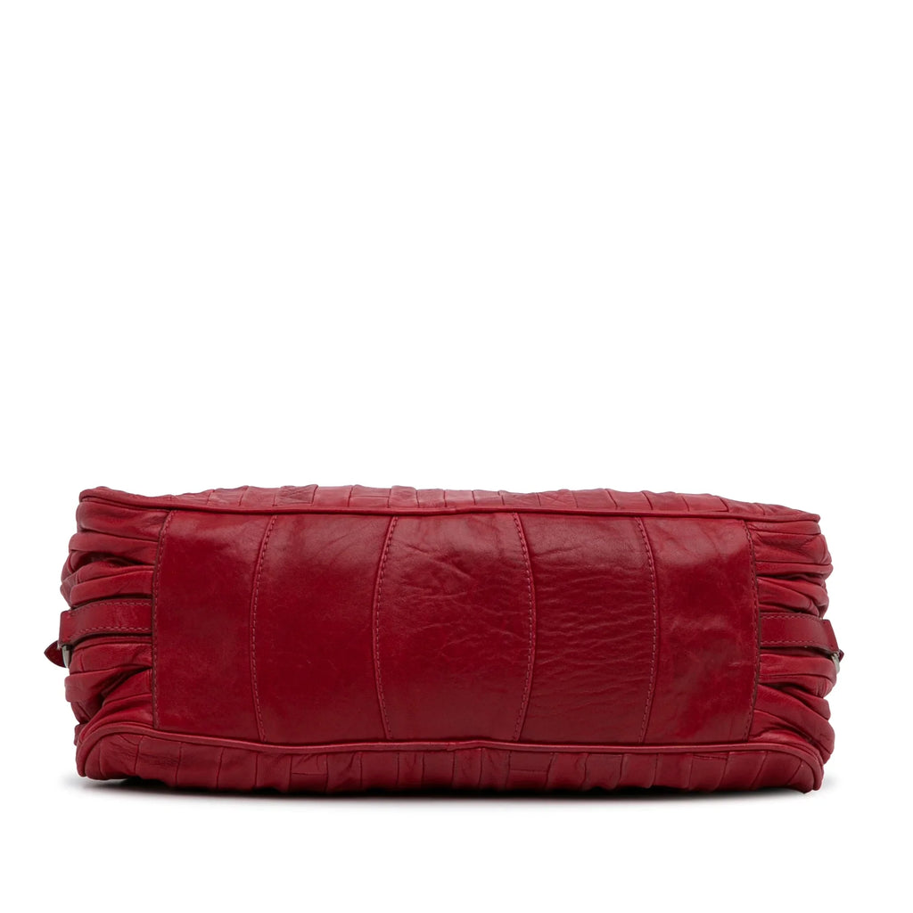 Pre-Owned Authenticated Miu Miu Quilted Tote Bag Calf Leather Red Unisex (Good)