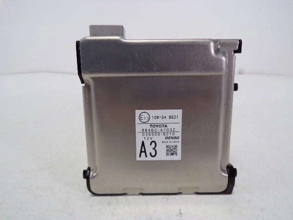 Pre-Owned 17 18 19 20 Toyota Prius Roof Mounted Lane Departure Warning Camera OEM LKQ (Good)