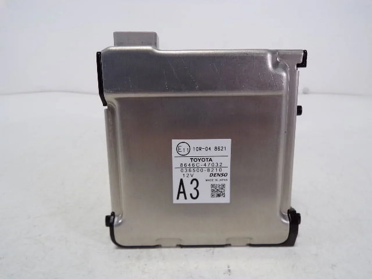 Pre-Owned 17 18 19 20 Toyota Prius Roof Mounted Lane Departure Warning Camera OEM LKQ (Good)