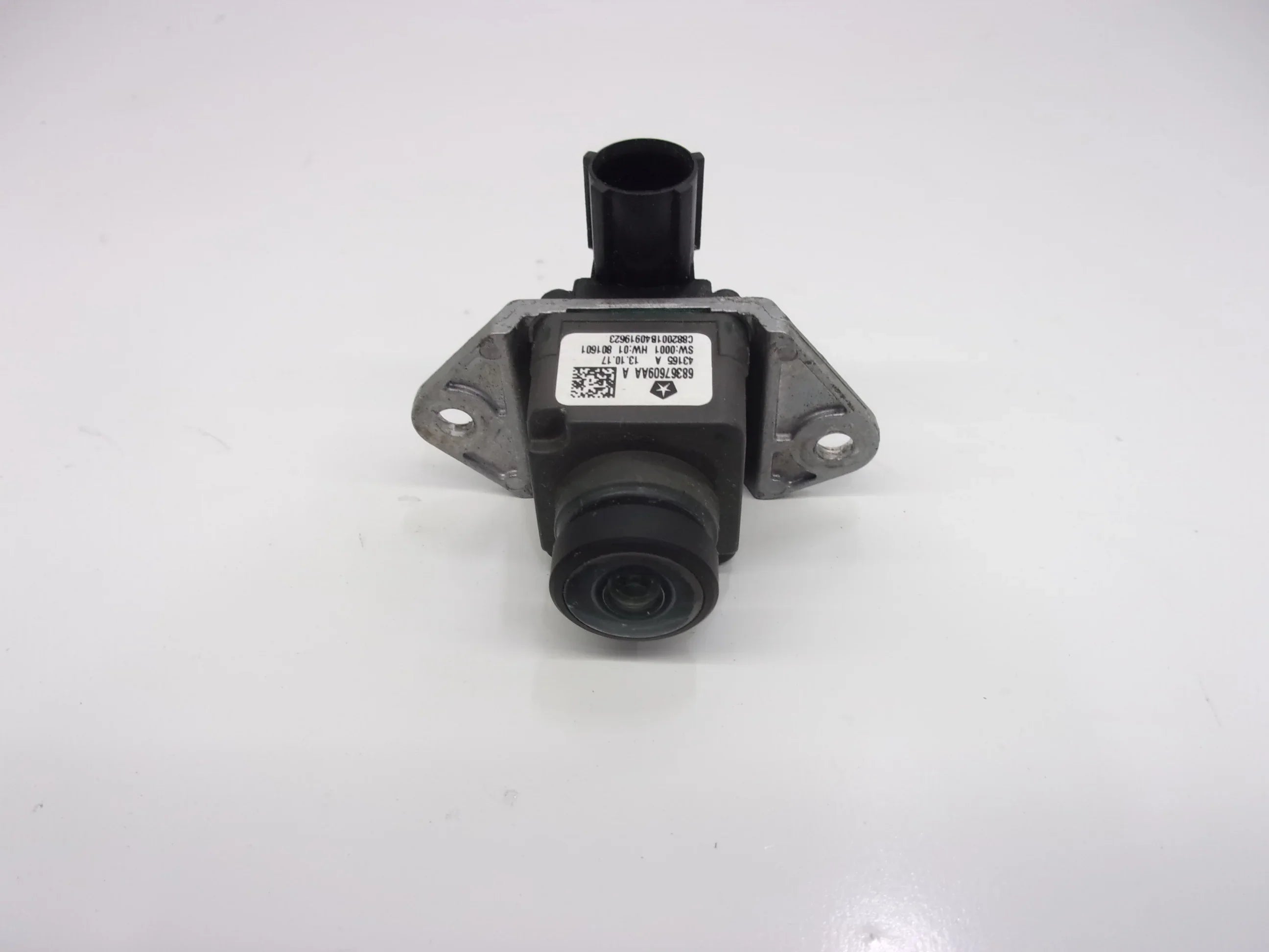 Pre-Owned 2017-2022 Jeep Grand Cherokee Rear View Backup Camera 68367609AA OEM (Good)