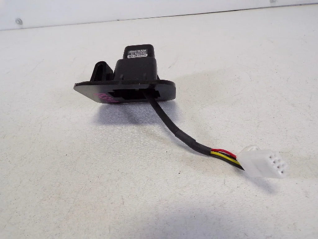 Pre-Owned 13-19 Nissan Versa Rear View Backup Camera OEM LKQ (Good)
