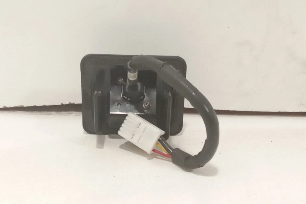 Pre-Owned 2014-2016 Mazda 3 Rear View Camera Sensor OEM (Good)