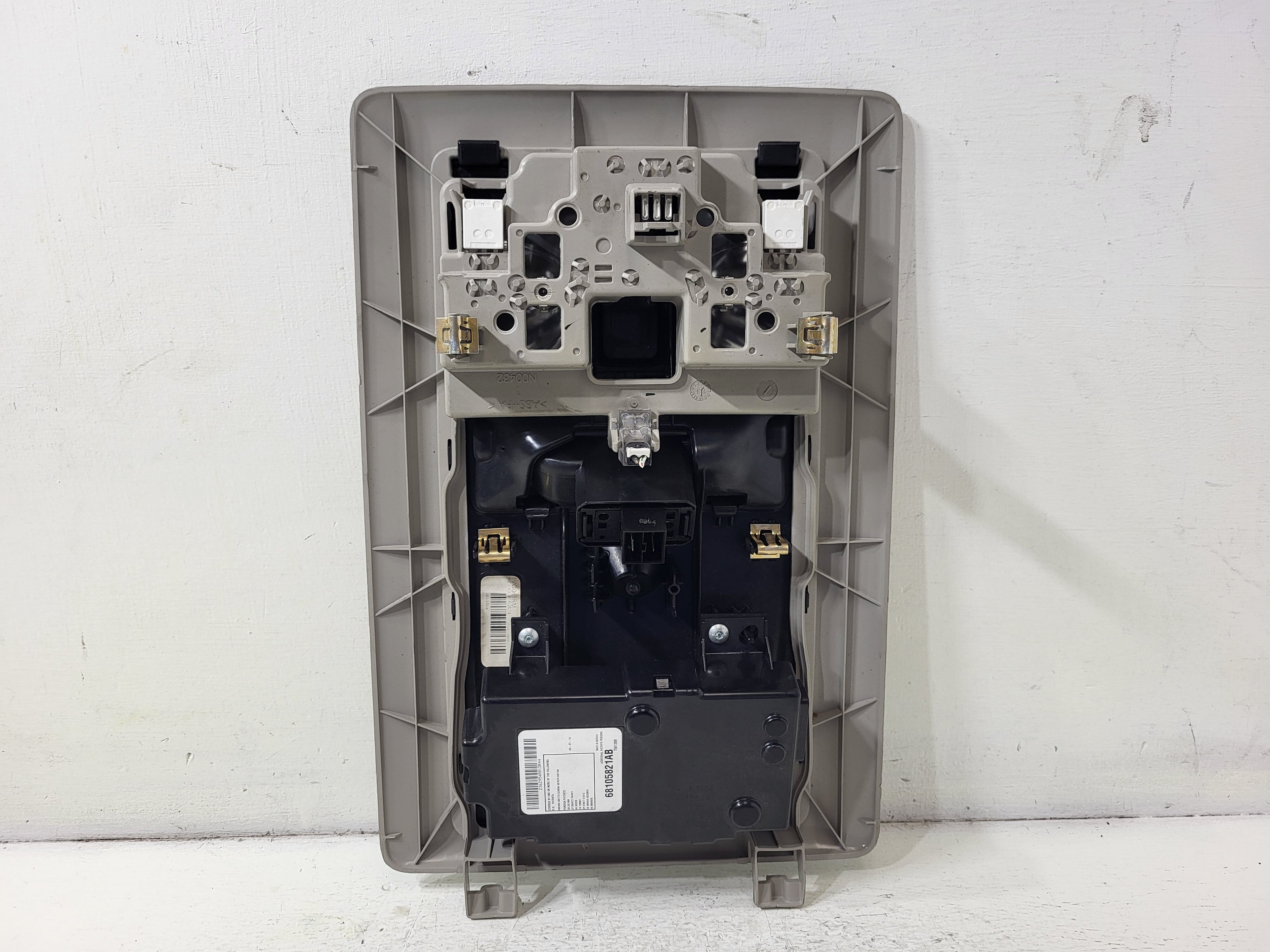 Pre-Owned 2013-2015 Dodge Ram 1500 Overhead Console OEM LKQ (Good)