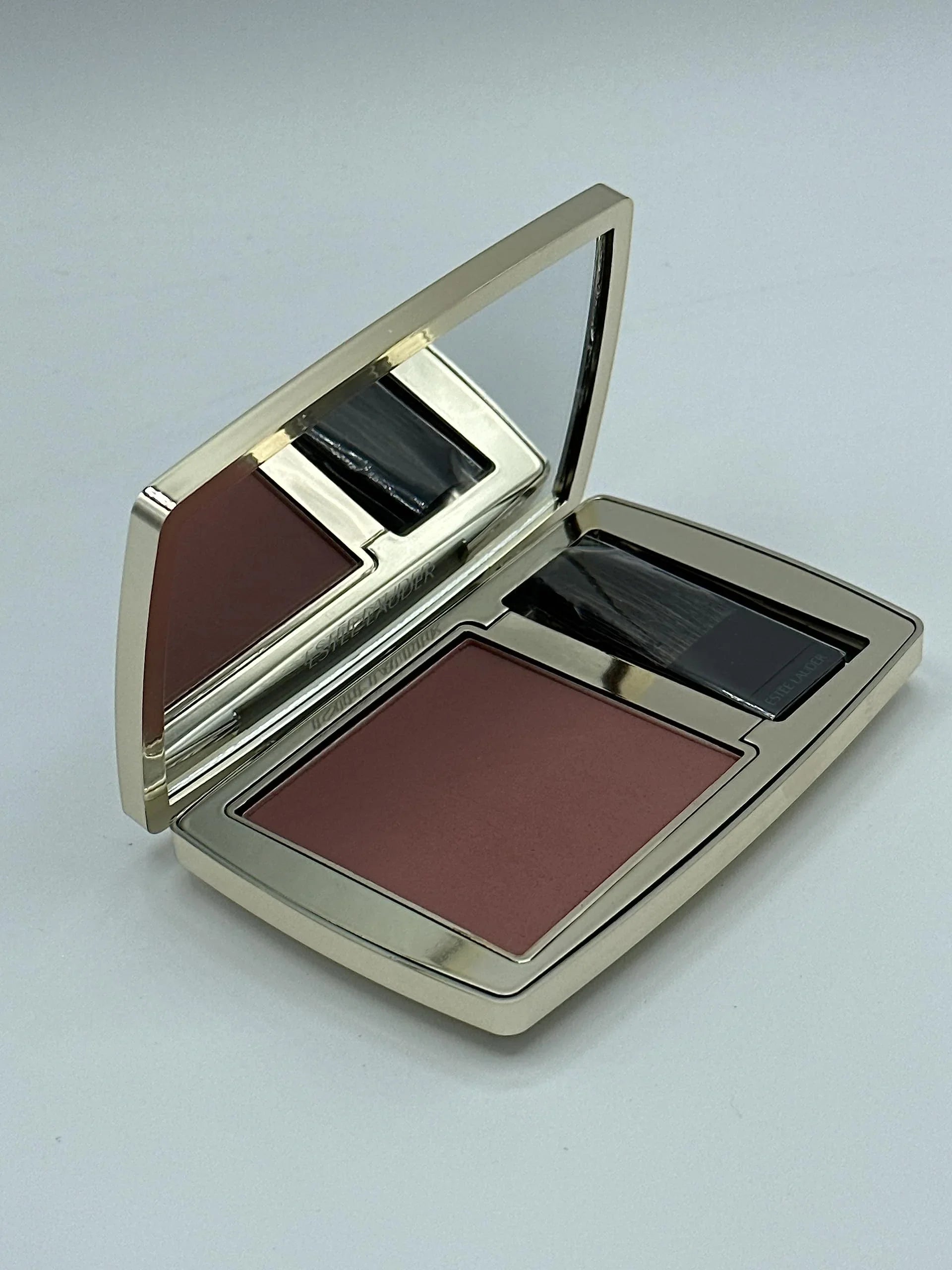 Pure Color Envy Sculpting Blush (Alluring Rose)