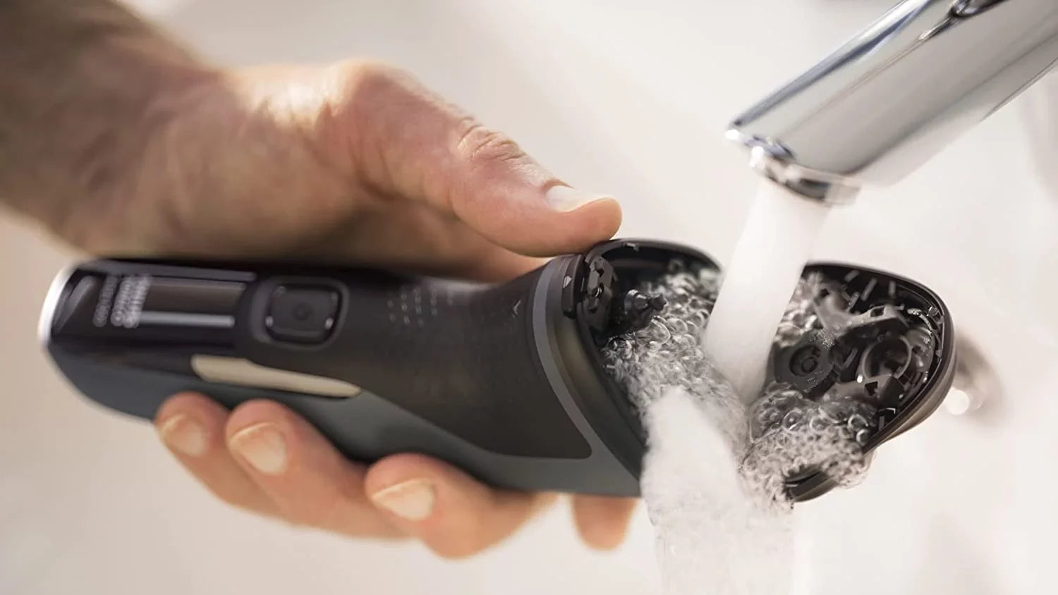 Philips Norelco Mens Shaver Rechargeable Electric Shaver with Pop-Up Trimmer Grooming for Men, S1211/81