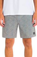 Hurley Men's Phantom Naturals II 18' Volley Shorts - Gold Leopard -(Small)