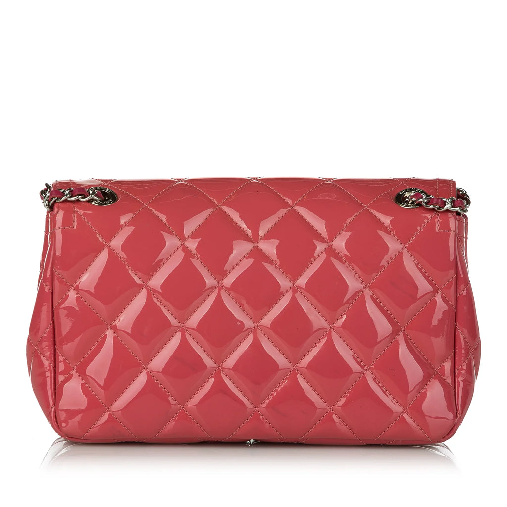 Pre-Owned Chanel Small Coco Shine Flap Bag Patent Leather Red Crossbody Bag Women (Good)