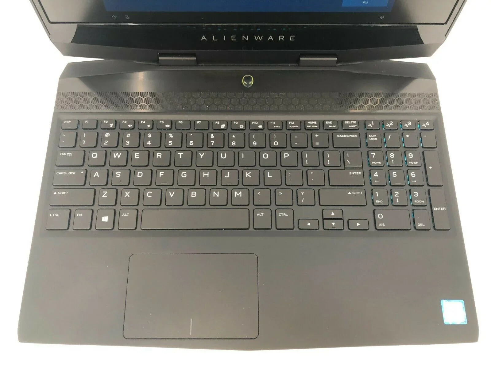 Pre-owned Alienware m15 R1 15" FHD 143Hz 2.6GHz i7-9750H 32GB 1TB SSD - RTX 2070 Max-Q 8GB